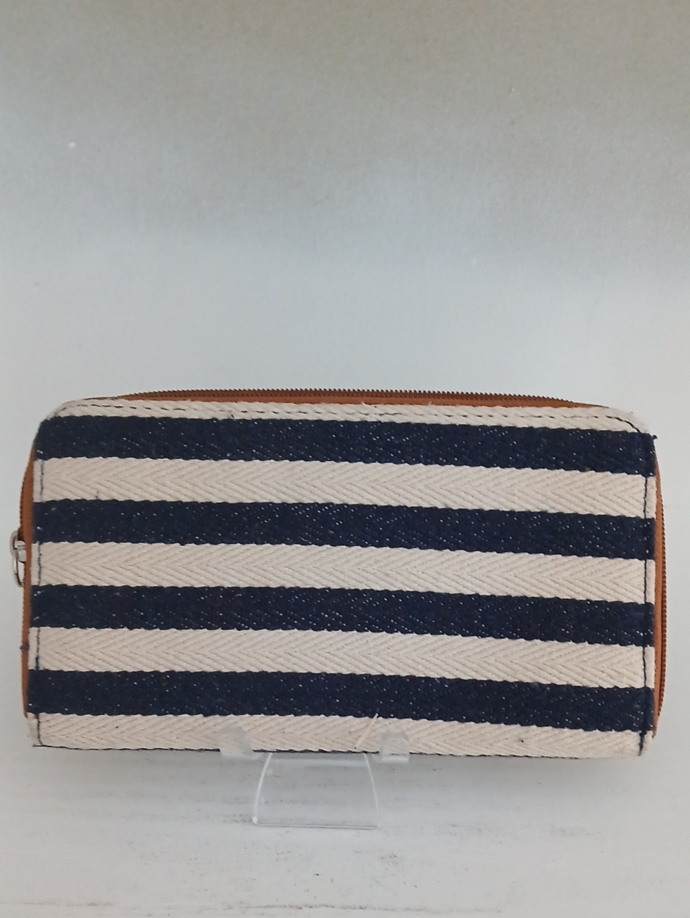 Atmosphere Navy and White Striped Men's Zip Wallet